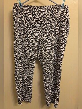 Tribal Black White Snakeskin Print Stretch Ankle Pants 12 Mob Wife Desk 2 Dinner